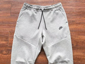 Calça NK Tech Fleece Cinza