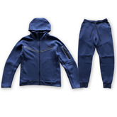 Conjunto NK Sportswear Tech Fleece