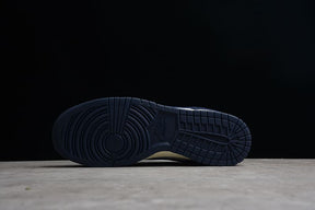 NK Dunk Low Vintage Navy