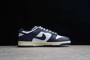 NK Dunk Low Vintage Navy