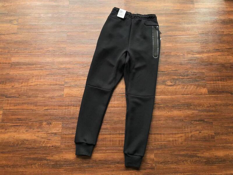 Calça NK Tech Fleece Preta