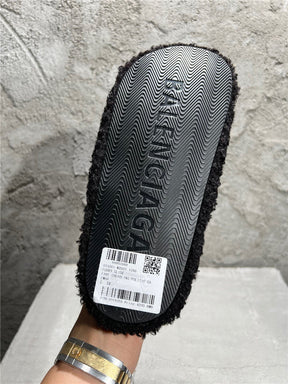 SLIDE BALENCIAGA INVERN ( PRETO )