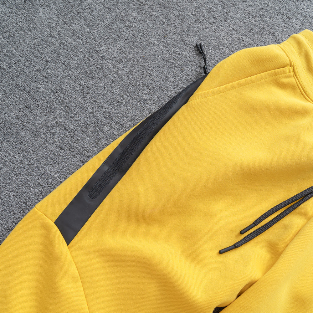 Conjunto NK Tech Fleece Amarelo