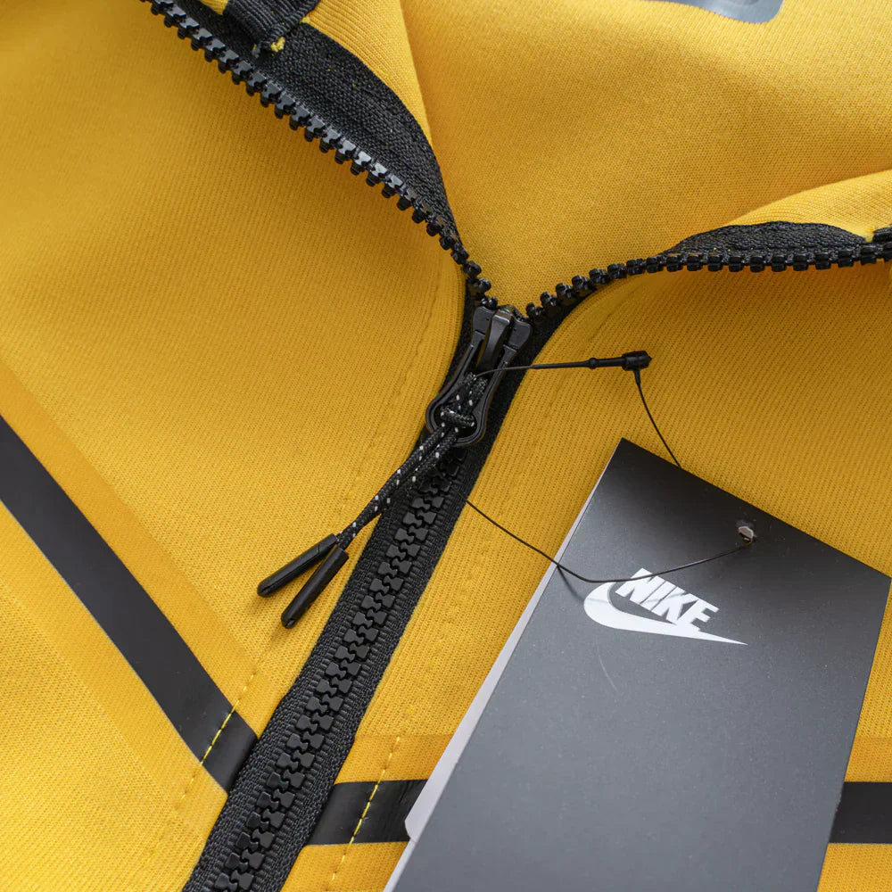 Conjunto NK Tech Fleece Amarelo