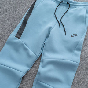 Conjunto NK Tech Fleece Azul e Branco