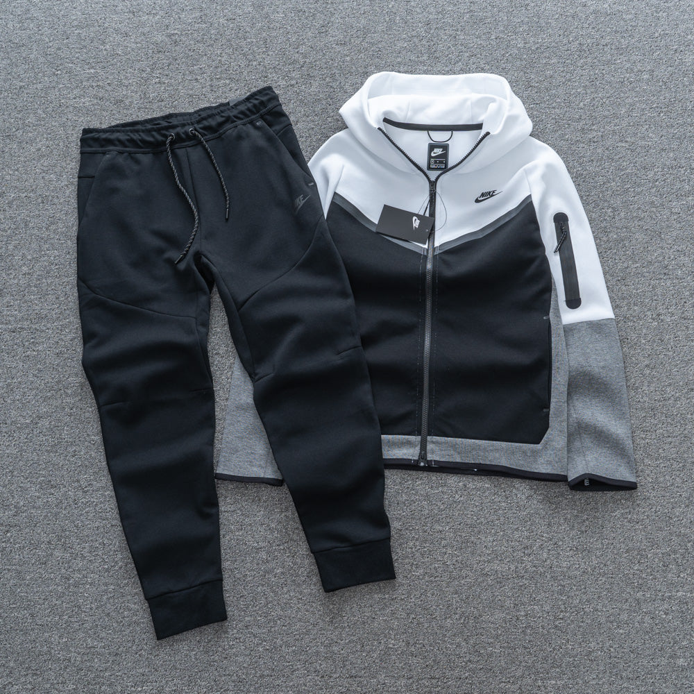 Conjunto NK Tech Fleece