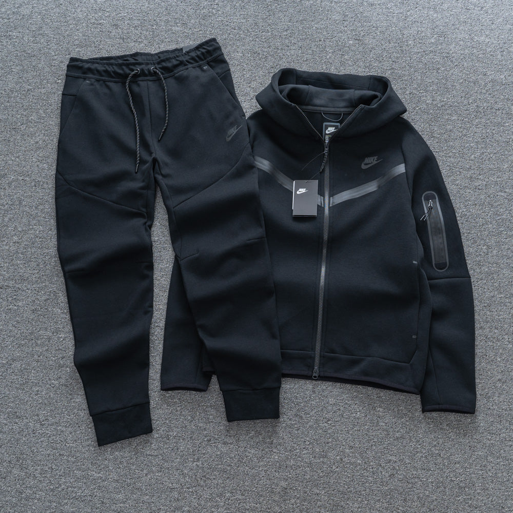 Conjunto NK Tech Fleece Preto