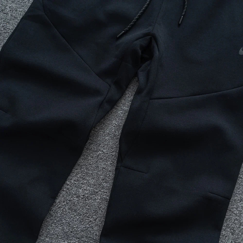 Conjunto NK Tech Fleece Preto